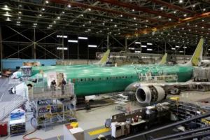 Boeing intensifica medidas de seguridad en aviones 737 MAX tras incidente: Anuncio de rigurosas inspecciones de calidad