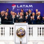 LATAM celebra su regreso a la Bolsa de Nueva York con proyecciones financieras optimistas y un plan de crecimiento sostenido